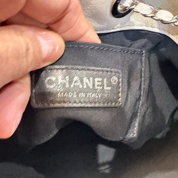 SALE!!!! CHANEL Lambskin Quilted Cuba Drawstring Tote Red White Blue - Picture 10 of 12